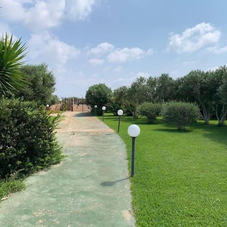 Villa Maveda, Un Dammuso Immerso Nel Verde Lampedusa Exterior foto