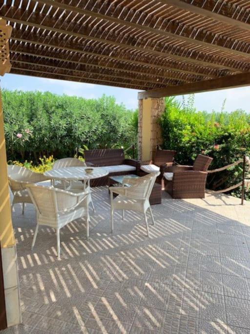 Villa Maveda, Un Dammuso Immerso Nel Verde Lampedusa Exterior foto